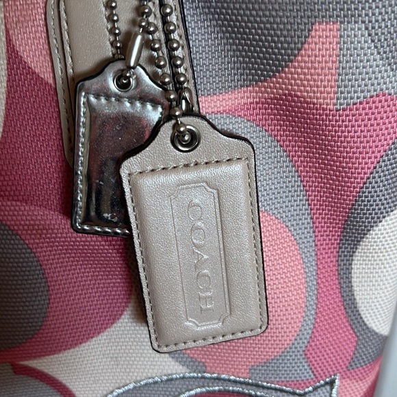 Coach Designer Bag - Picture 2 of 6